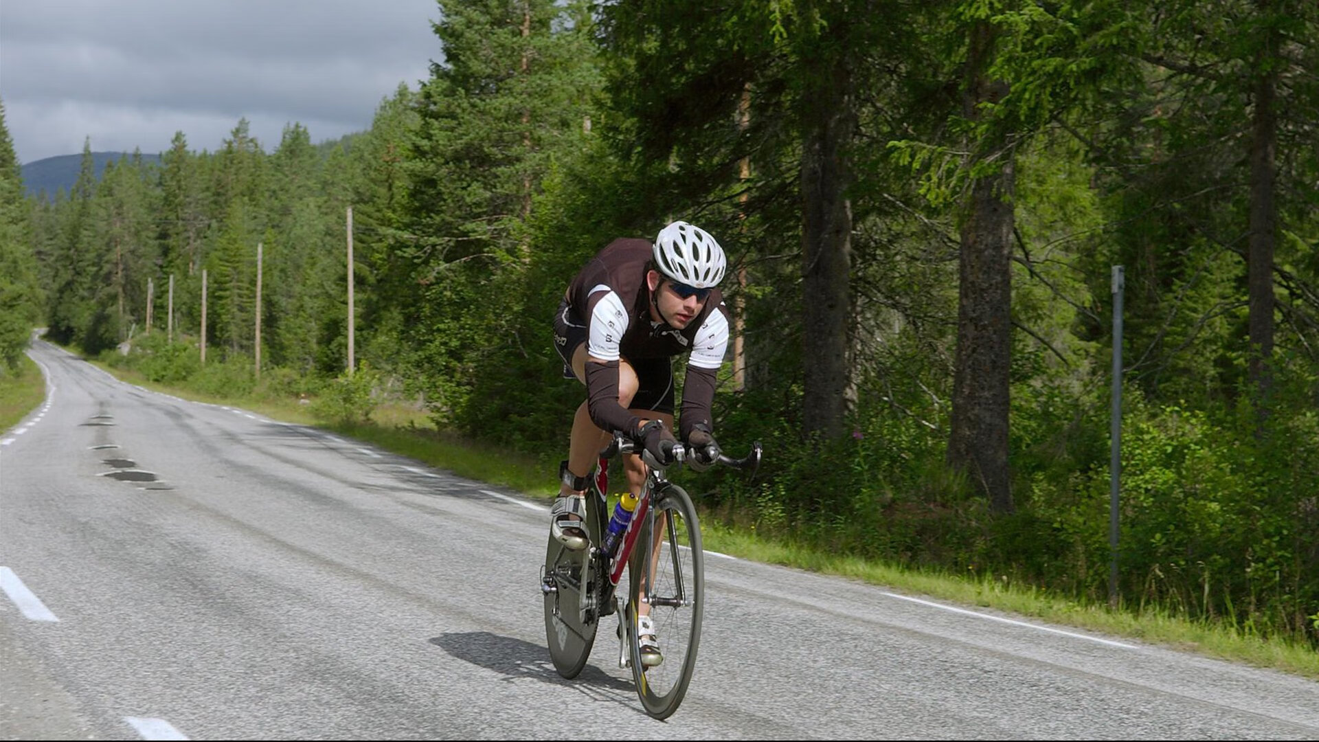 欧国联比赛：丹麦队击败瑞典队晋级，欧预赛丹麦