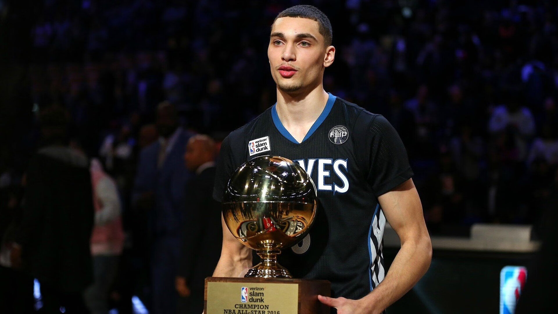 湖人年轻球员迅速成长成球队中坚